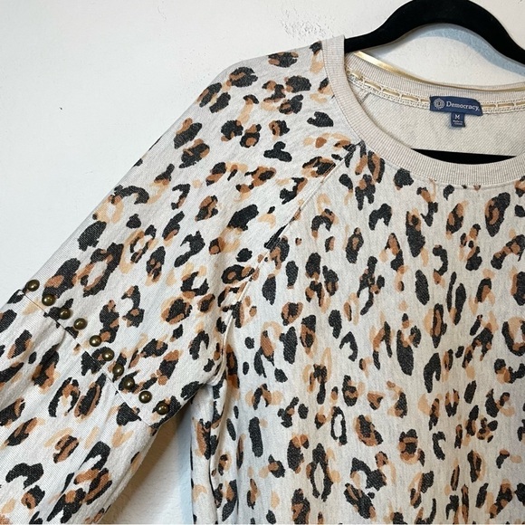 Democracy Animal Print Puff Sleeve Soft Comfy Long Sleeve Crewneck Shirt Sz MED - Picture 3 of 11